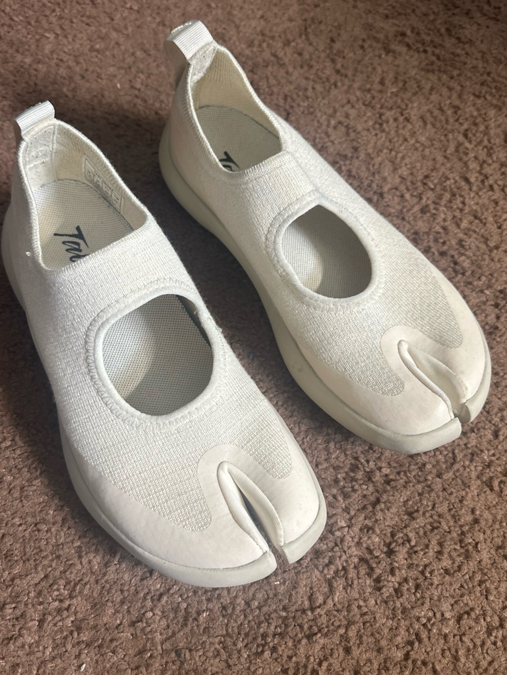 TABI Footwear Slip-On Knit Mary Jane Sneakers - Off White sz 7